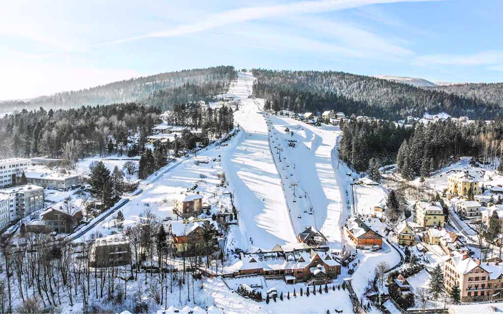 zdjęcie ośrodku Henryk Ski w samym sercu Krynicy